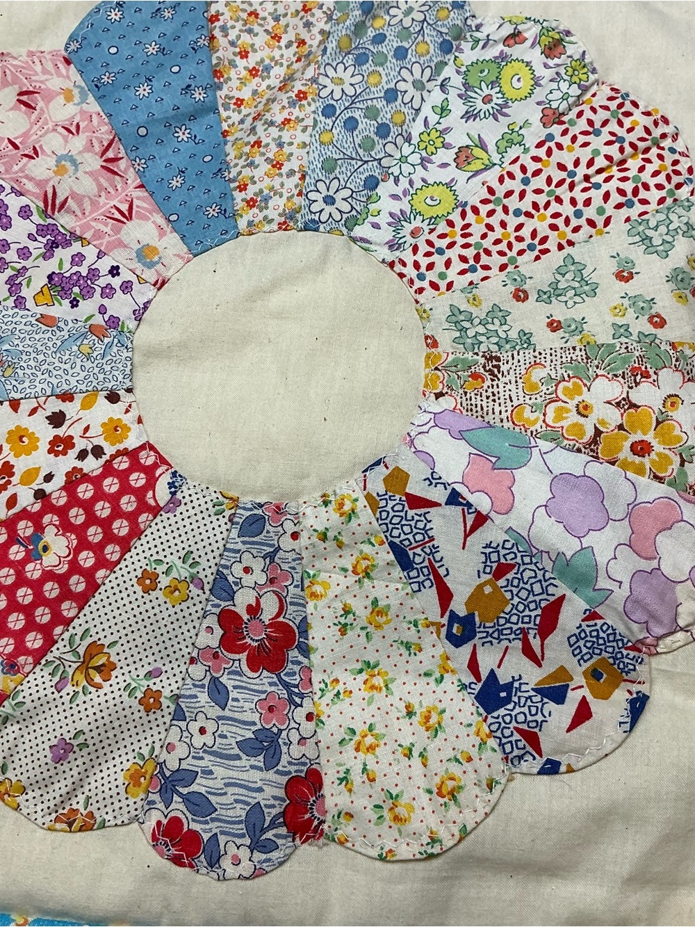 Vintage quilted dresden plate baby blanket 43x41 USA made - Picture 5 of 10